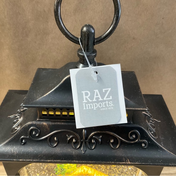 New! Raz Lighted Lantern Snow Globe Glitter Water Holy Family Nativity Religious - Picture 8 of 11